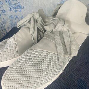 Steve Madden Gray Fabric High Top Round Toe Lace Up Sneaker